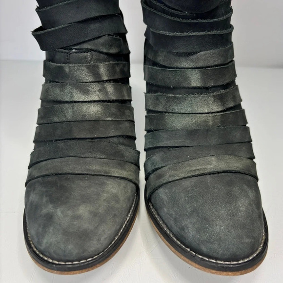 Free People Distressed Charcoal Leather Hybrid Heel Strappy Ankle Boots Size 39 - Picture 4 of 12